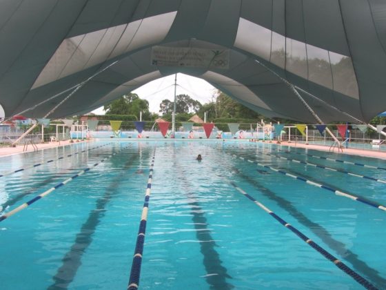 Piscina Pubblica Semi-Coperta